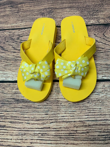 L'amour Polka Dot Bow Flip Flop (Yellow: Big Girl 4)